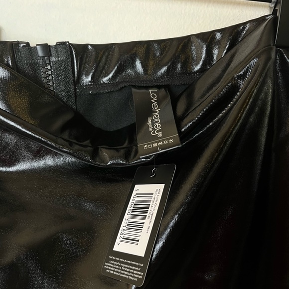 Lovehoney Fierce Wet Look Garter Skirt NWT - Picture 4 of 7